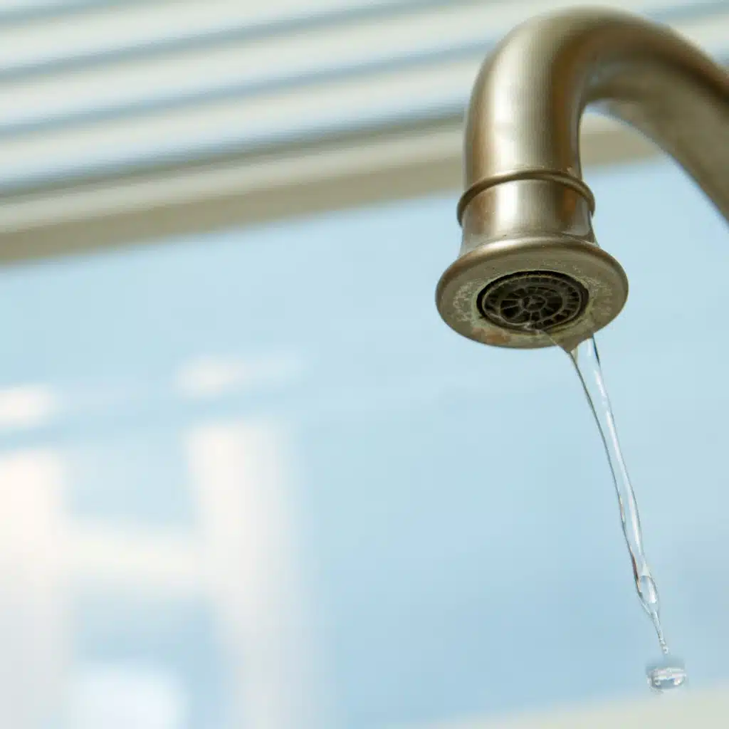 Guide pratique : comment bien fermer un robinet pour éviter les fuites ?